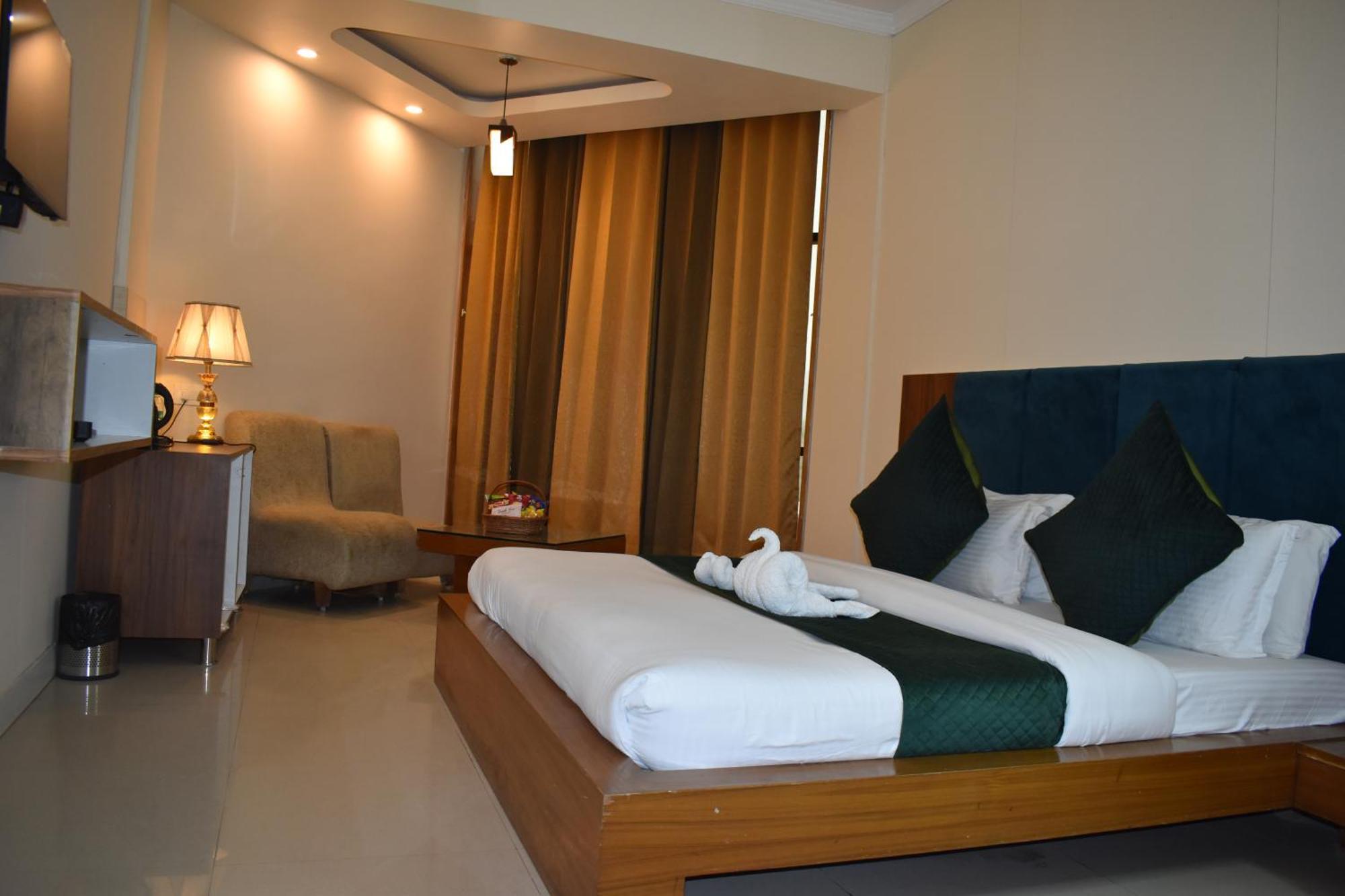 Hotel Padmini Palace Rāni Pokhri Eksteriør billede