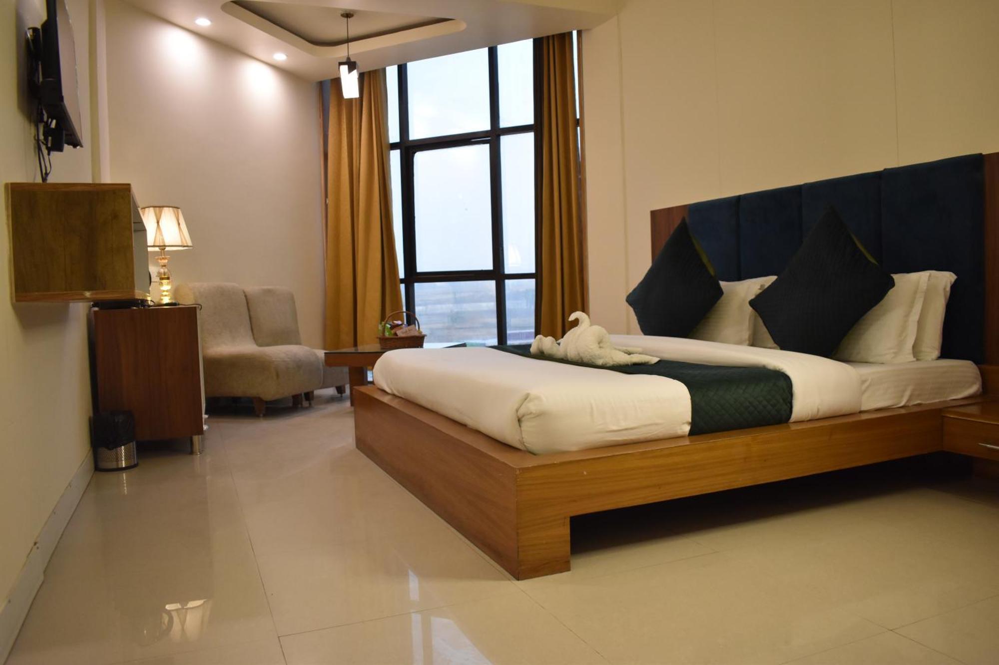 Hotel Padmini Palace Rāni Pokhri Eksteriør billede