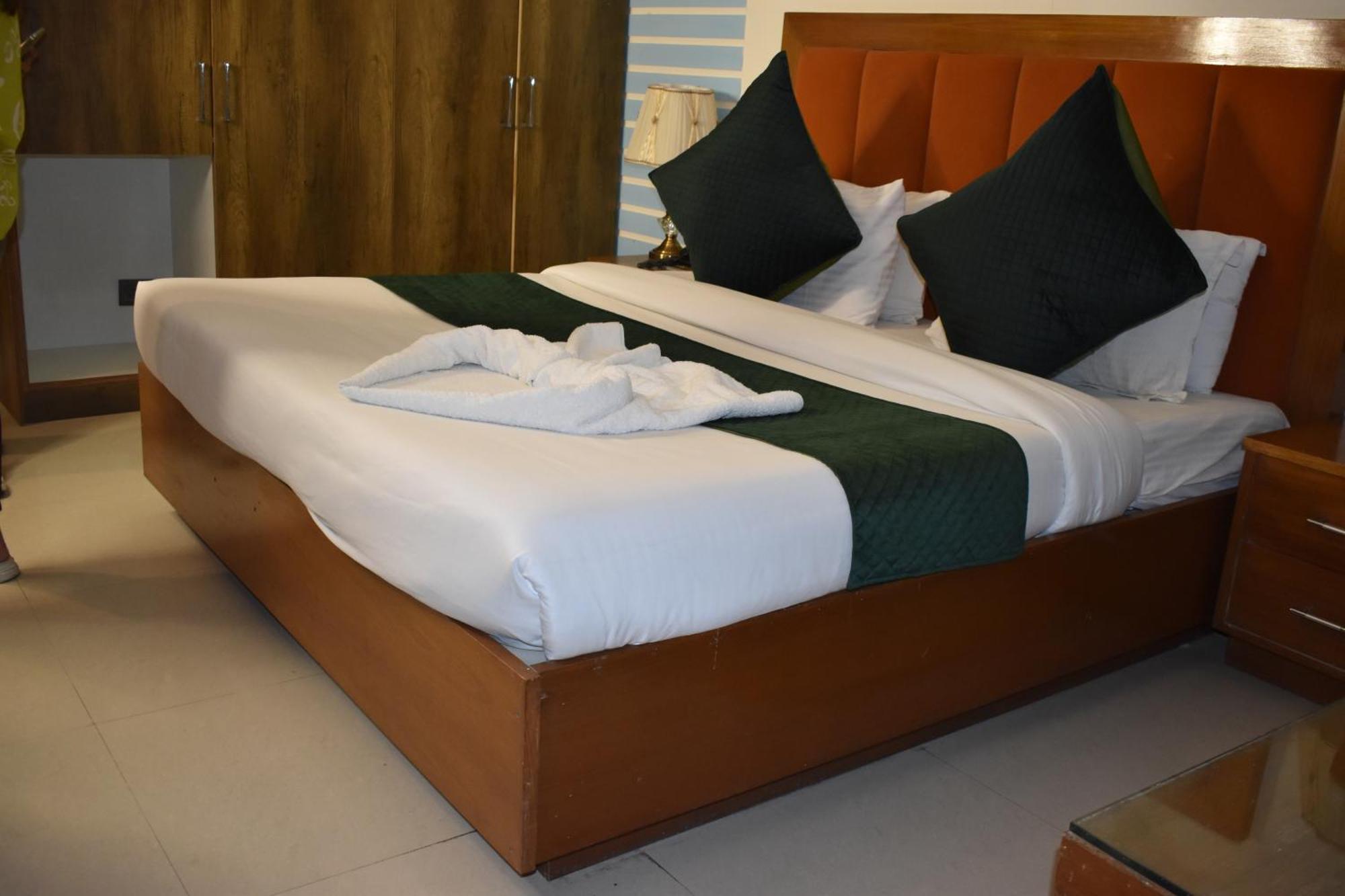 Hotel Padmini Palace Rāni Pokhri Eksteriør billede
