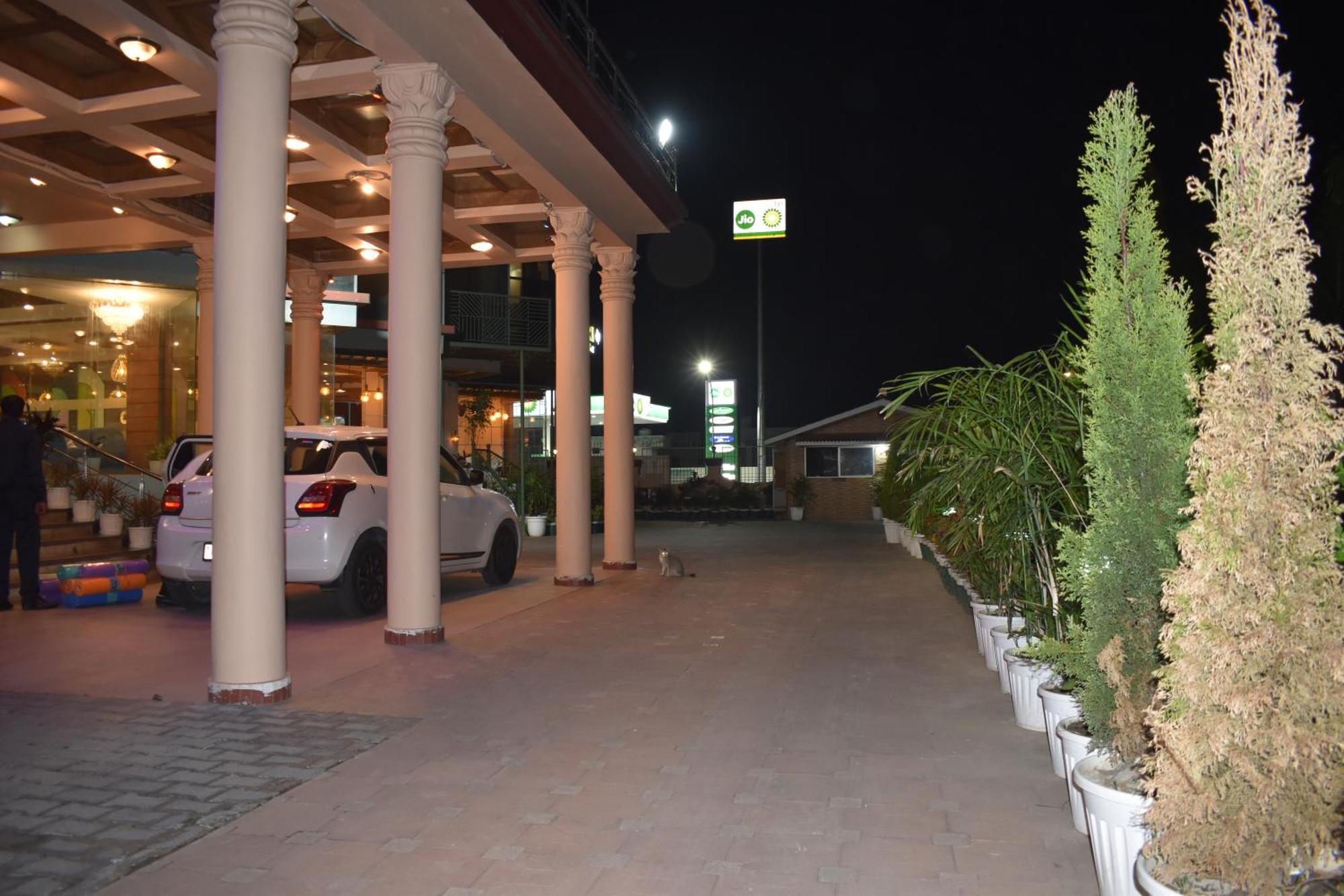 Hotel Padmini Palace Rāni Pokhri Eksteriør billede